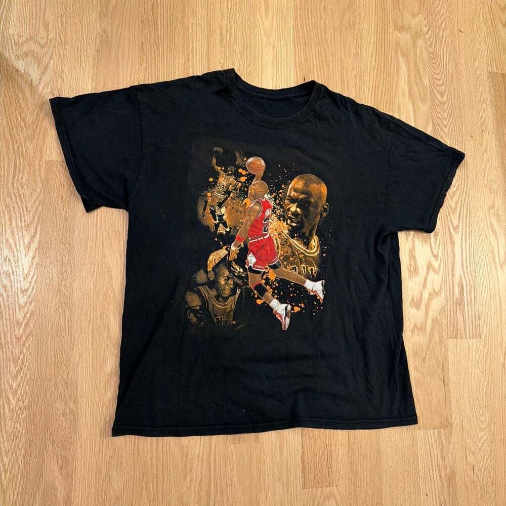 Vintage Michael Jordan Chicago Bulls Slam Dunk Graphic Black T-Shirt